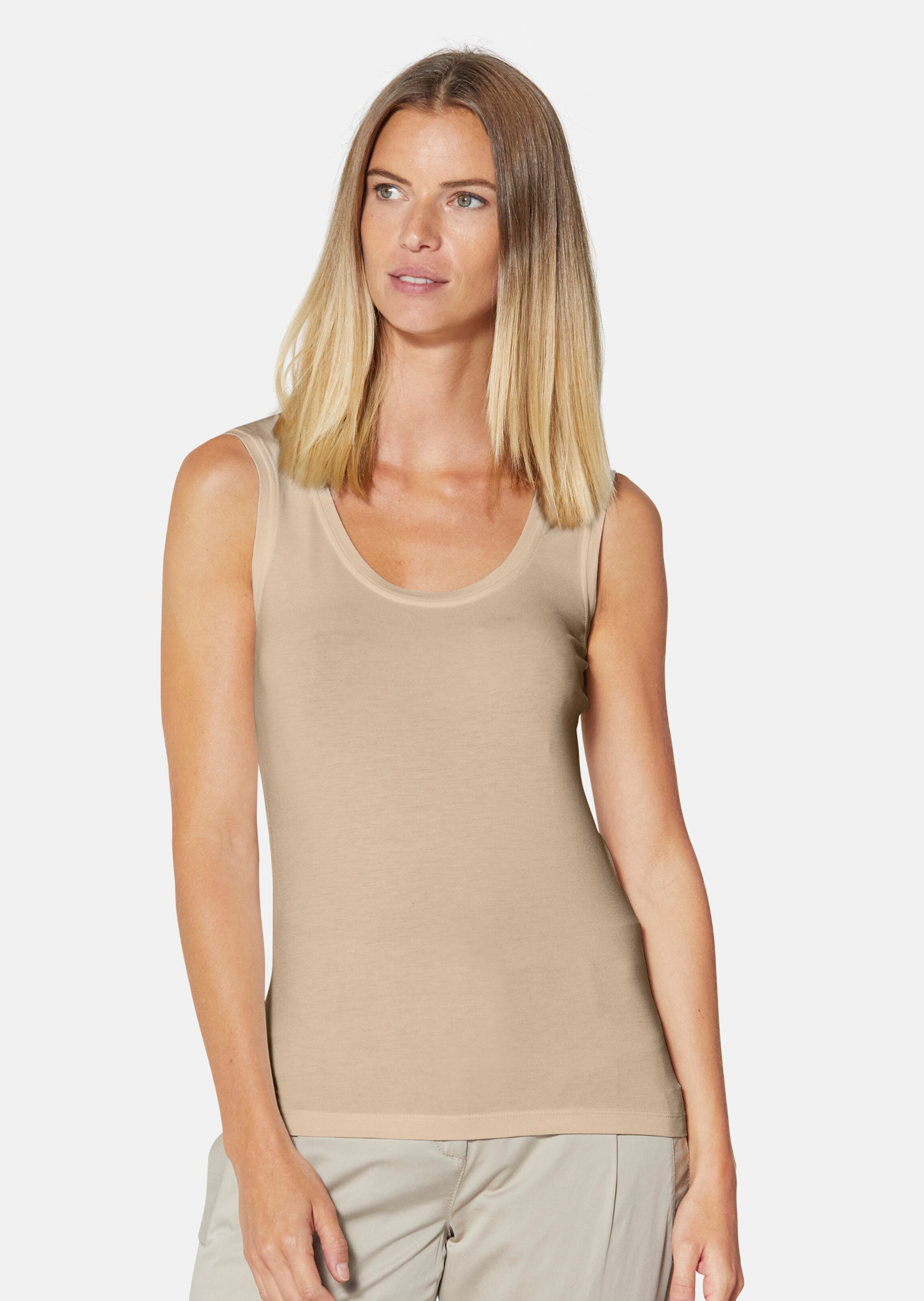 Tanktop mit breiten Trägern