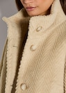 Mantel thumbnail 5