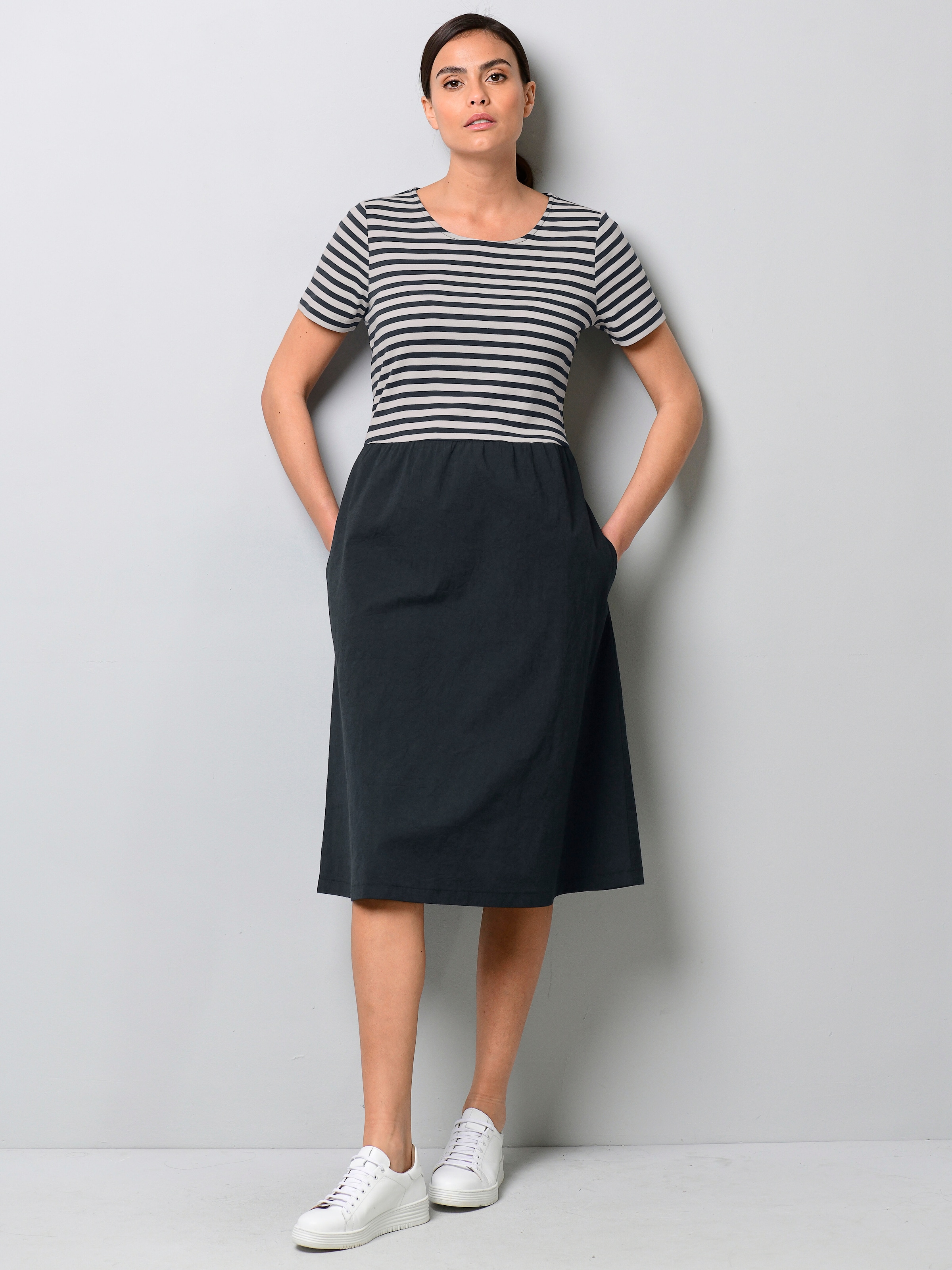 Jerseykleid mit Streifen 2