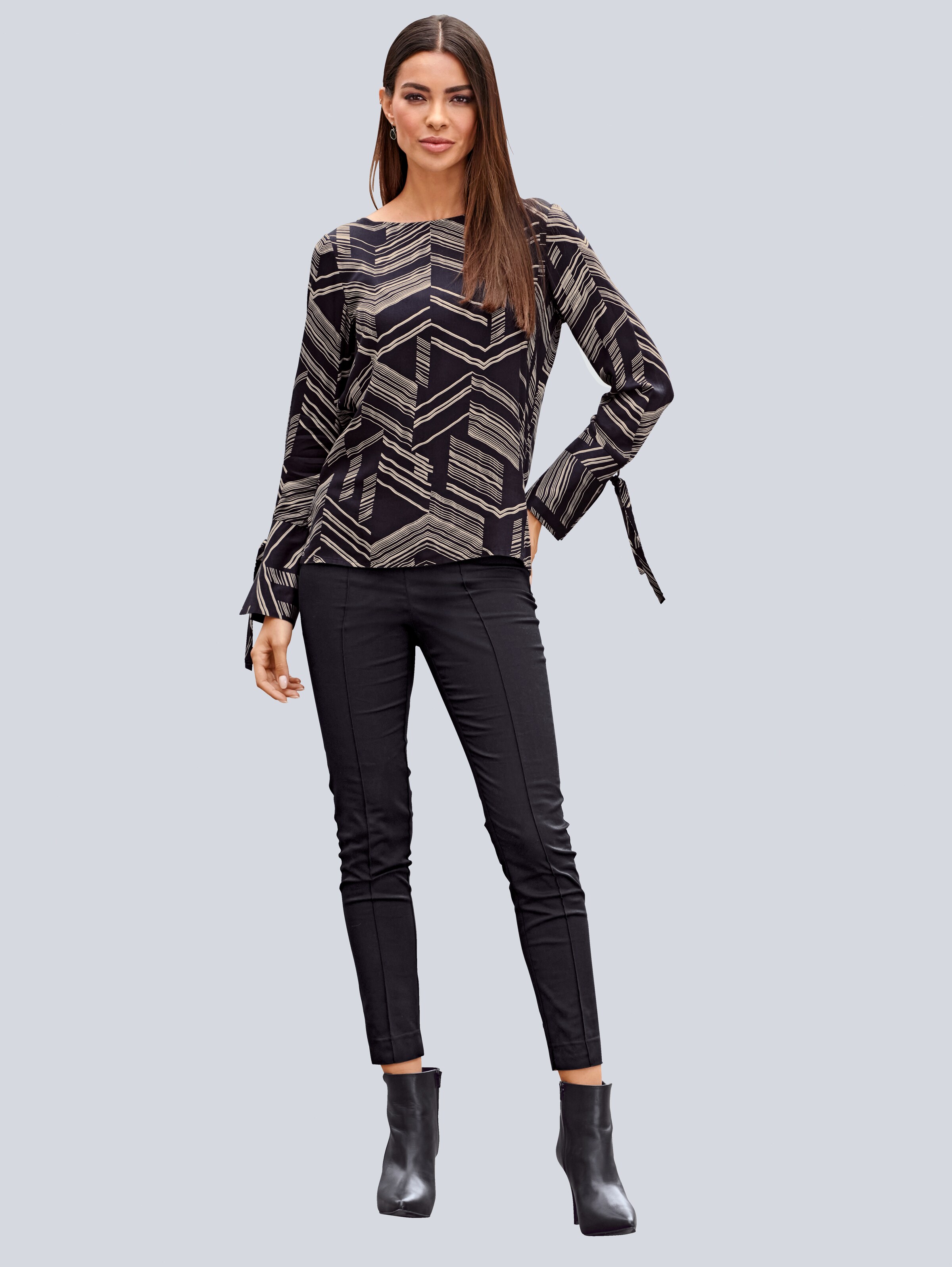 Tunika mit grafischem Druck 2