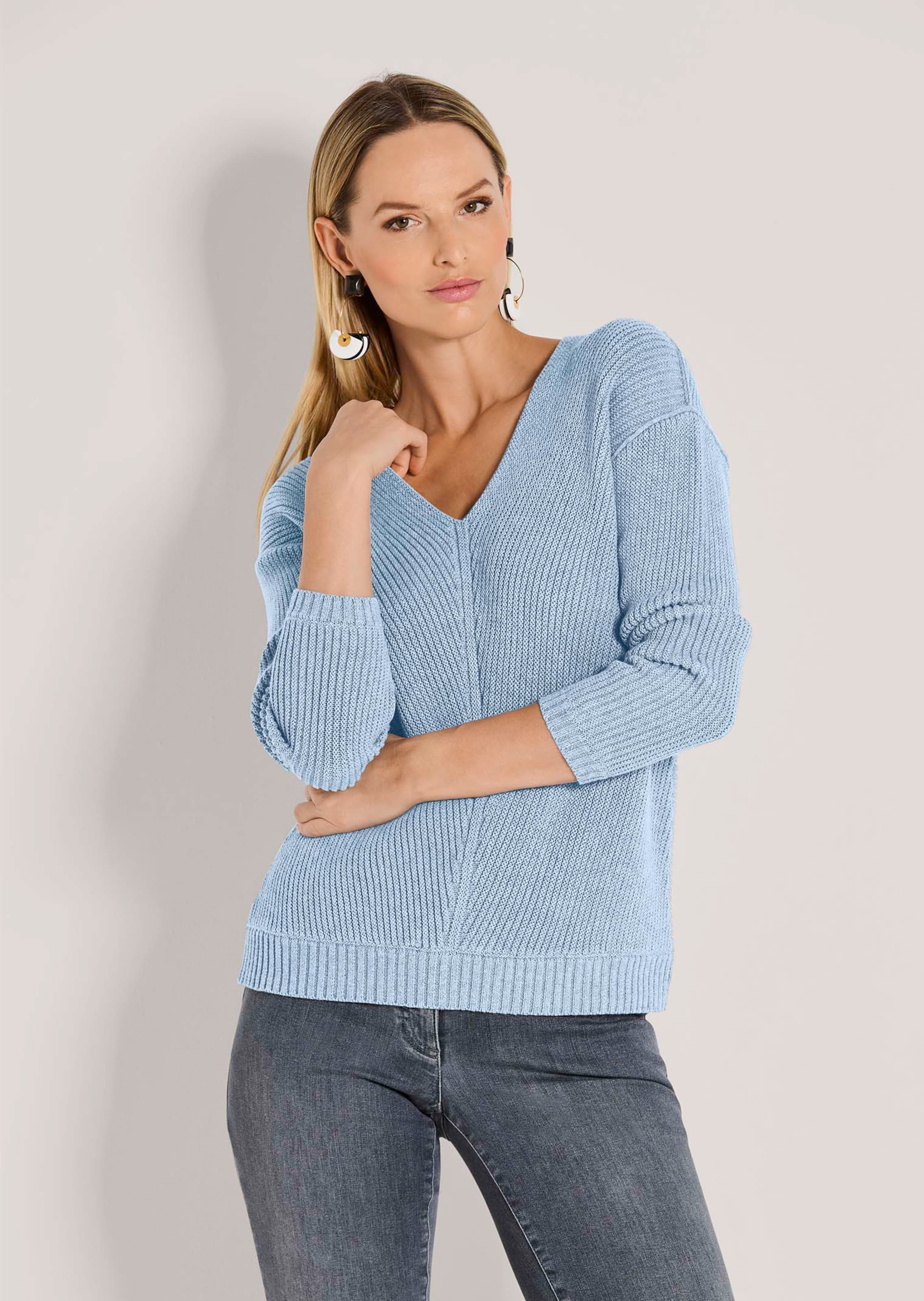 Pull manches longues col V