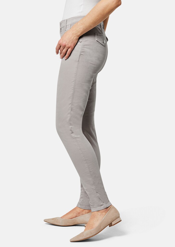 Sports velvet trousers in chino style 3