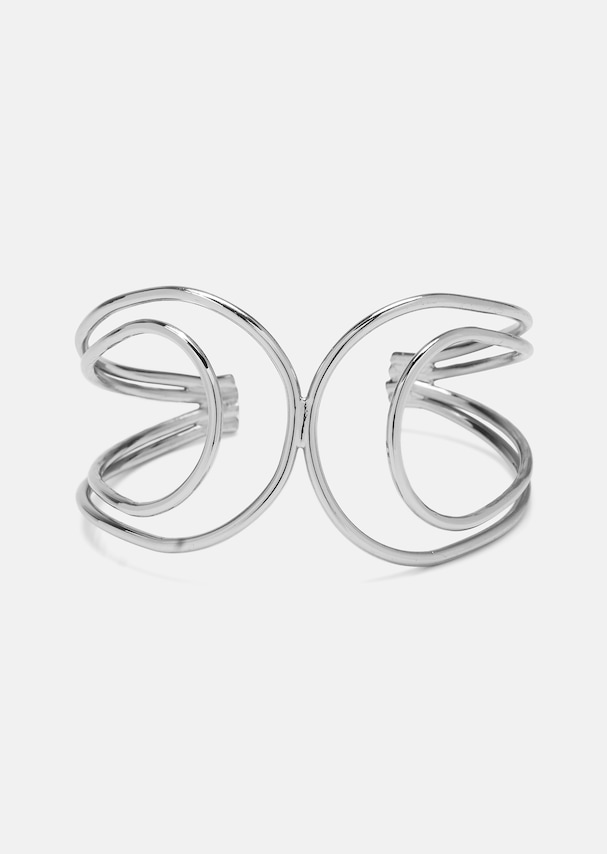 Elegantly curved bangle 1