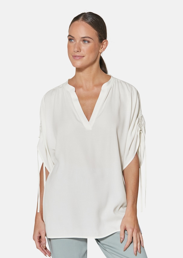 Oversized shirt with variable sleeves