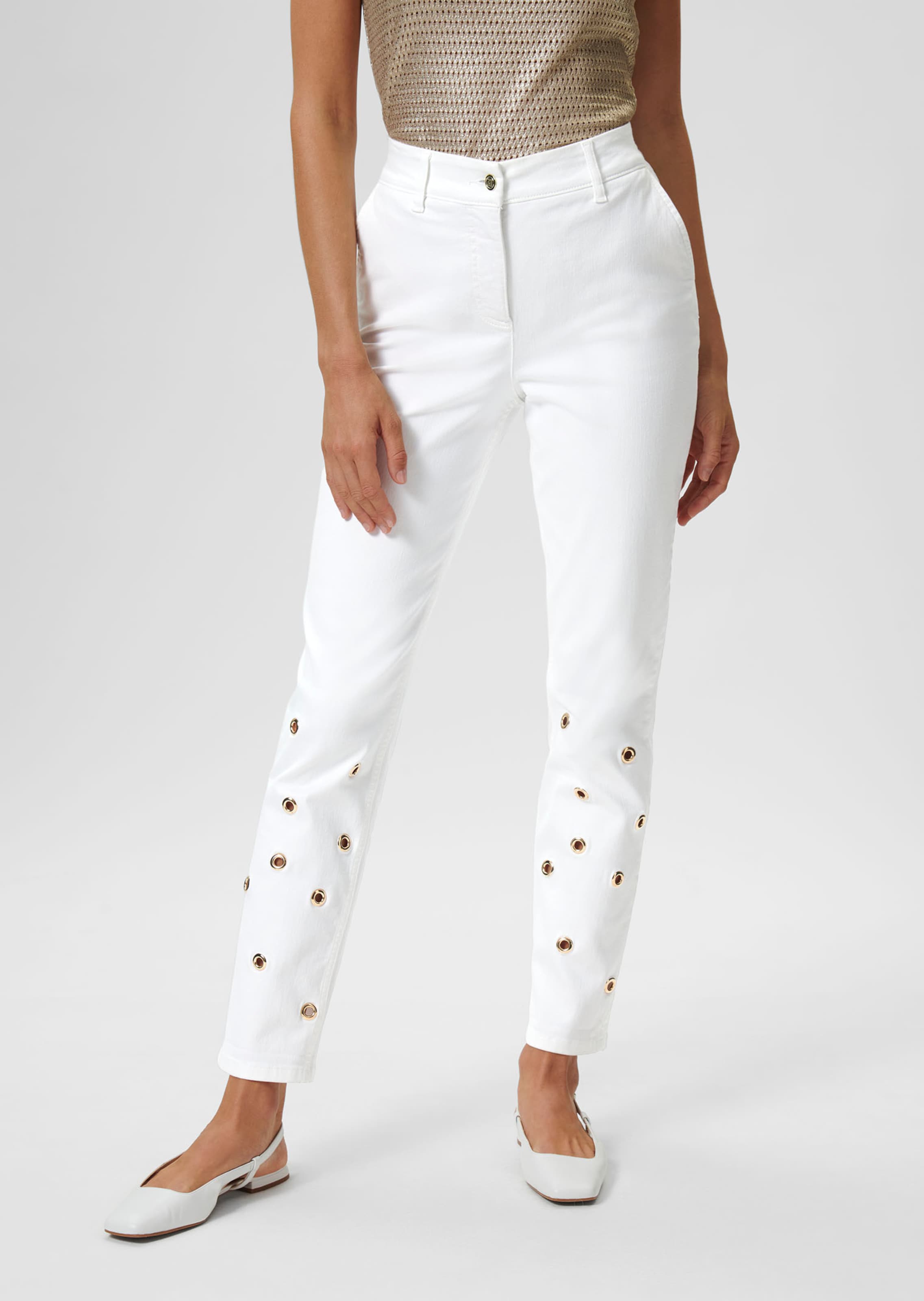 Jeans mit Ösen