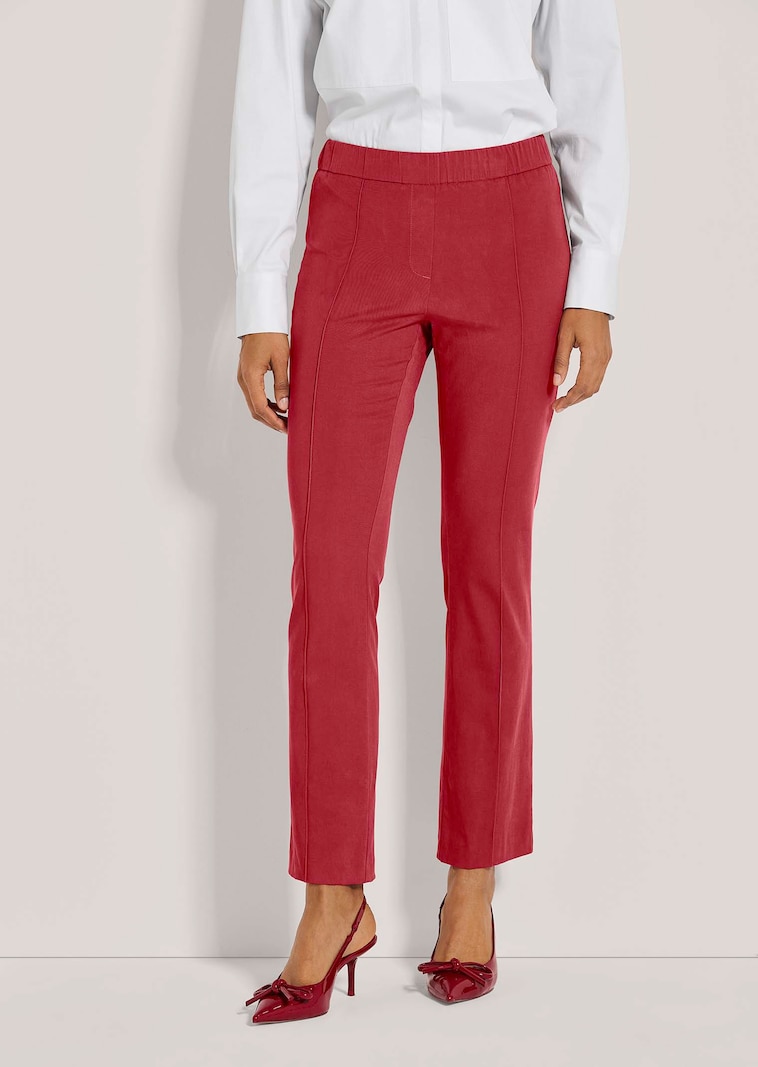 Jeggings mit Bügelfalten