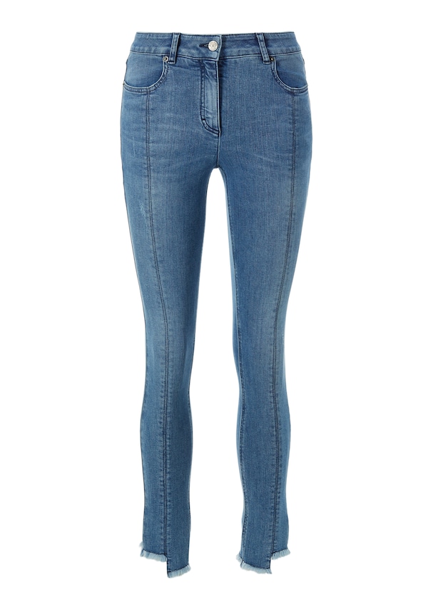 Schlanke Jeans mit neuen Trend-Details