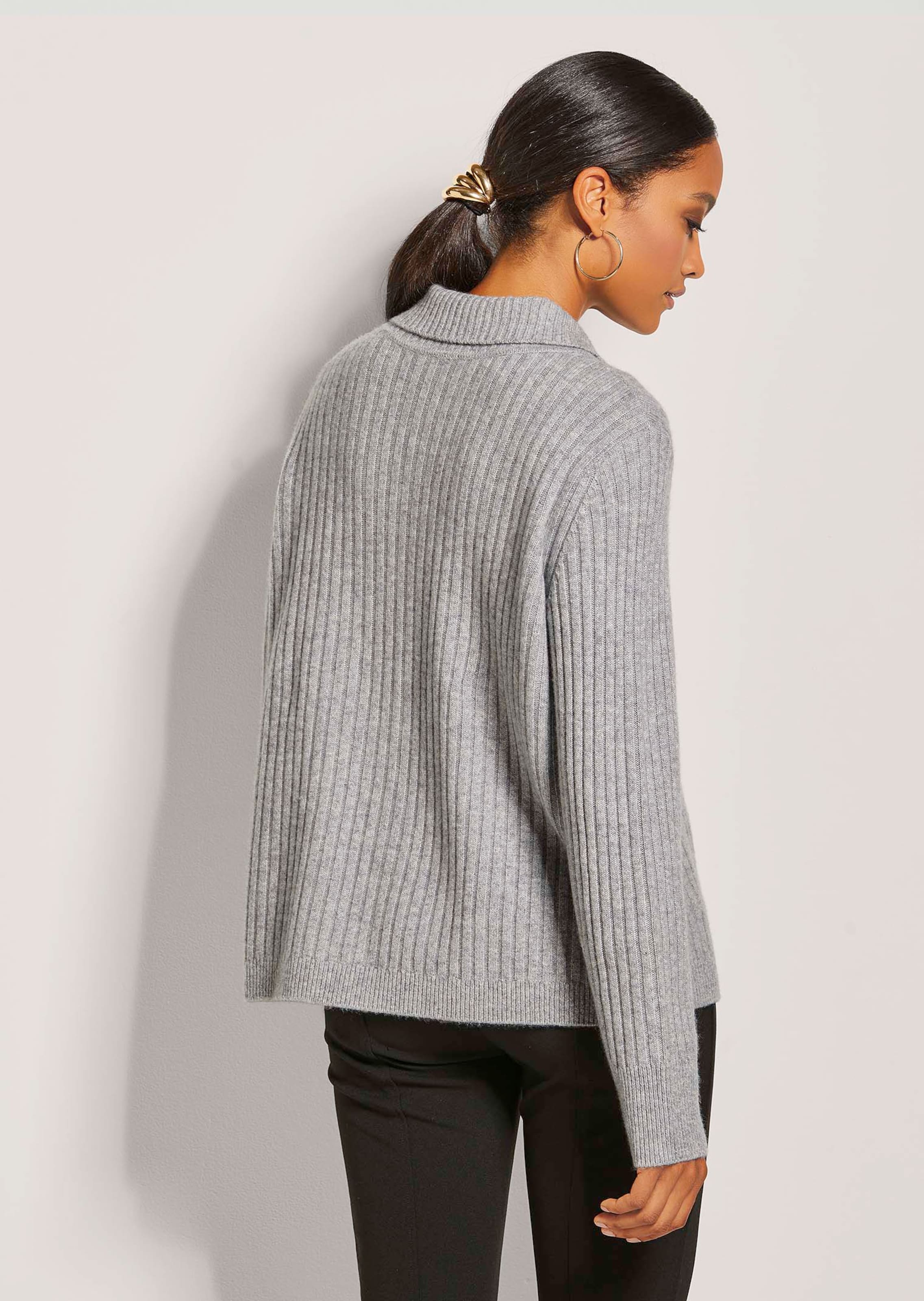 Smooth, summery knit cardigan in stone grey / melange / natural