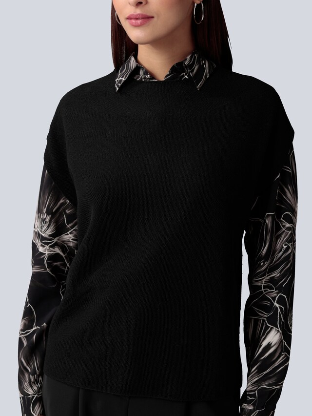 Pullunder mit überschnittener Schulter