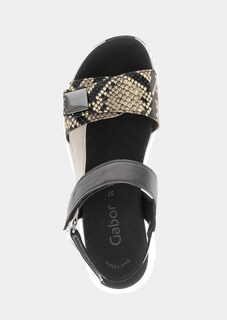 Urheilullinen tekstuuri kohtaa naisellisen ilmeen thumbnail 2