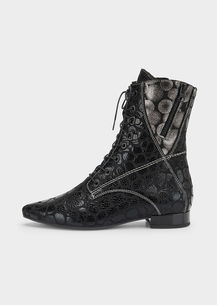Schnürstiefelette mit ausgefallenem Muster