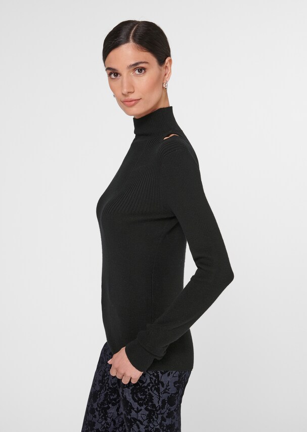 Stand-up collar jumper with cut-out 3