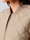 Steppjacke in modisch neuer Form thumbnail 2
