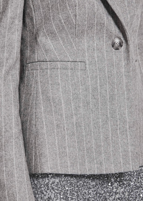 Trendstarker Nadelstreifen-Blazer 4