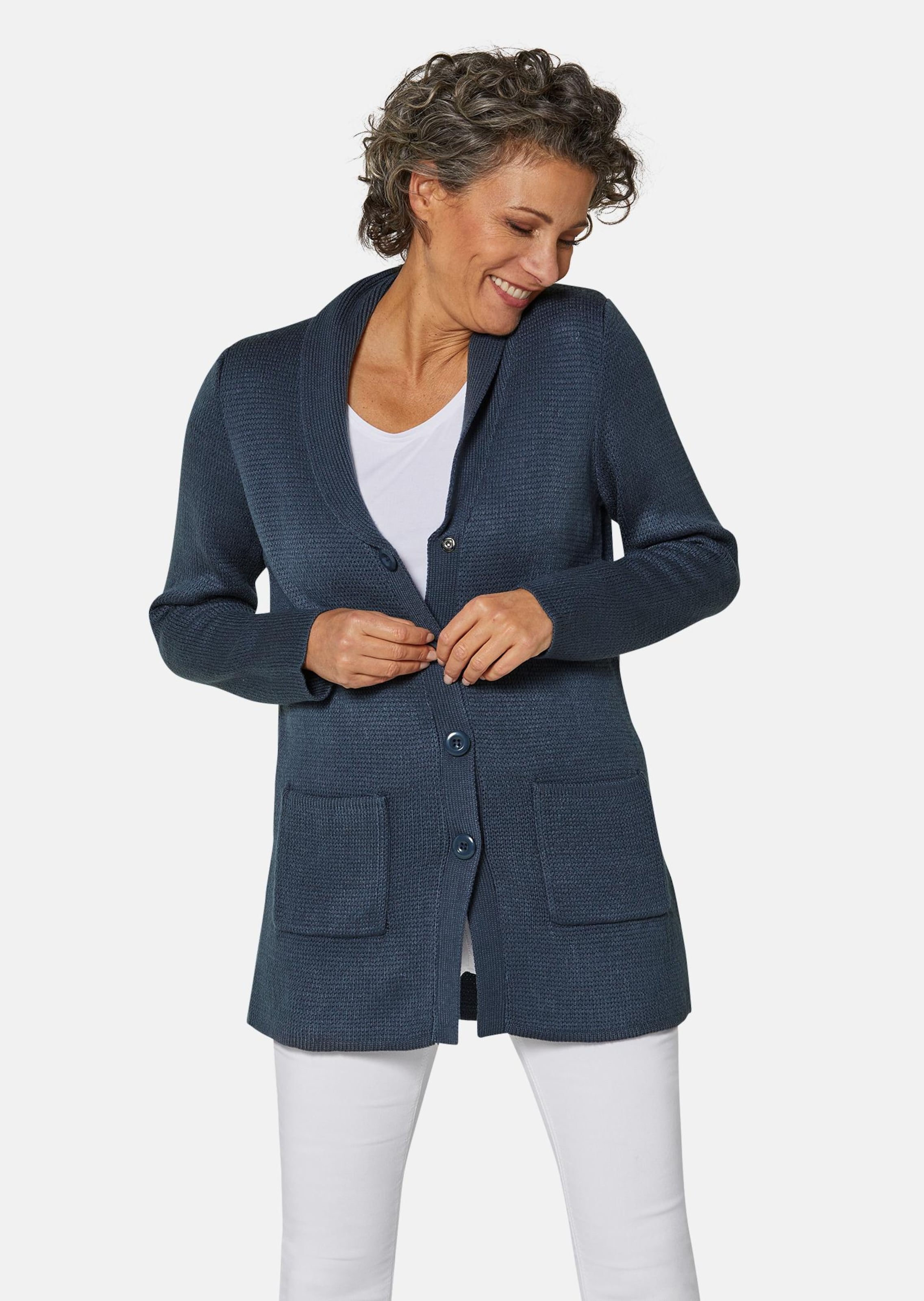 Doux cardigan de longueur avantageuse