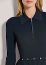 Strickkleid mit Plissee und Taillenband thumbnail 5