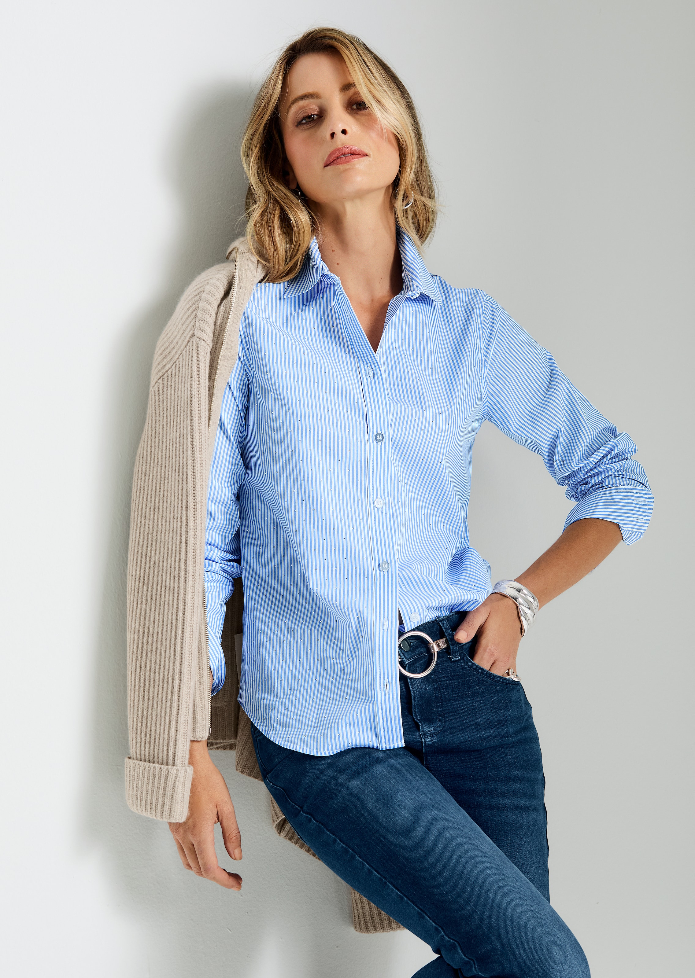 Streifenbluse mit Glitzersteinen