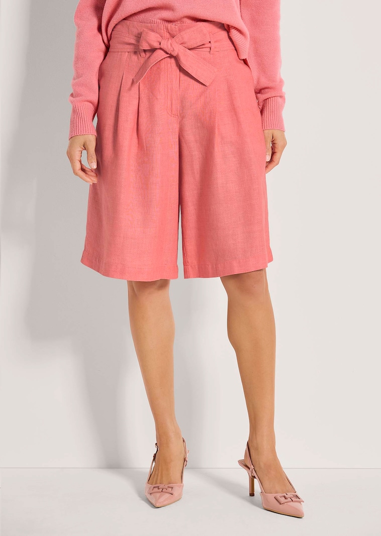 Highwaist-Bermudas aus Leinen