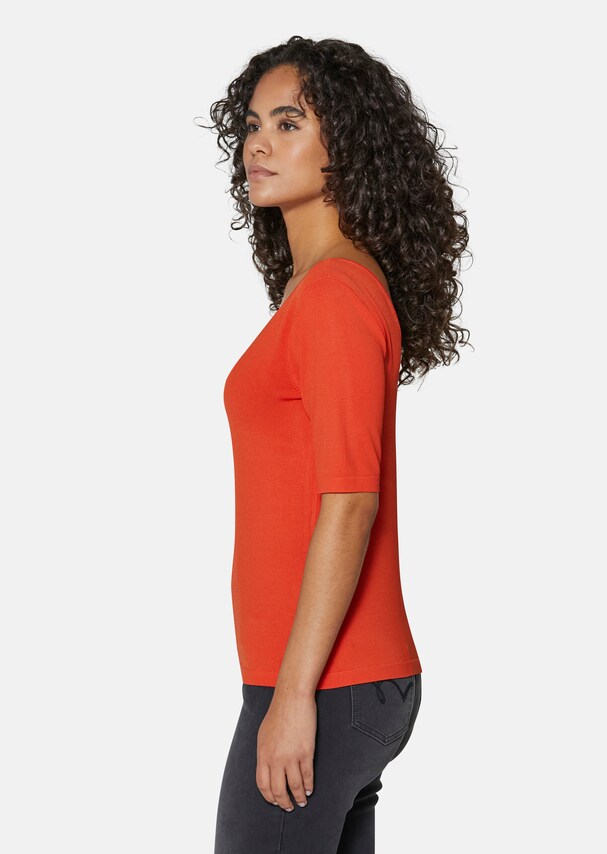 Half-sleeved jumper with V-neckline 3