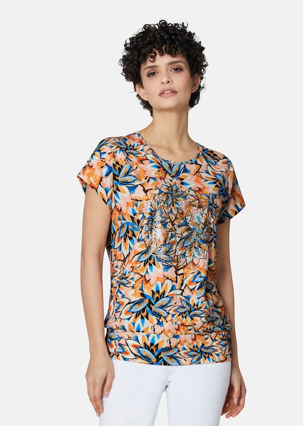Floral shirt with trendy mandala print