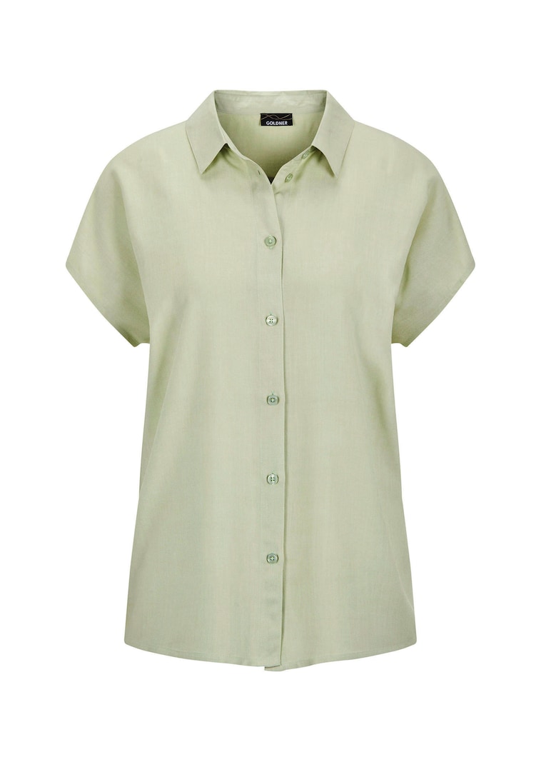 Modèle en viscose avec col chemise