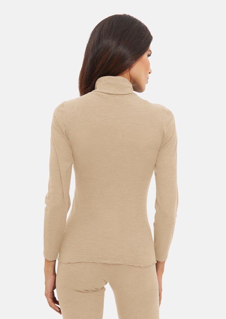 Turtleneck shirt with a fine ribbed texture 2
