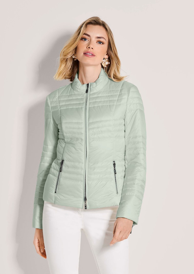 Leichte Steppjacke mit Stehkragen