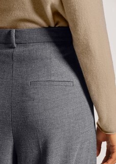 Weite Bundfaltenhose mit Bügelfalten thumbnail 5