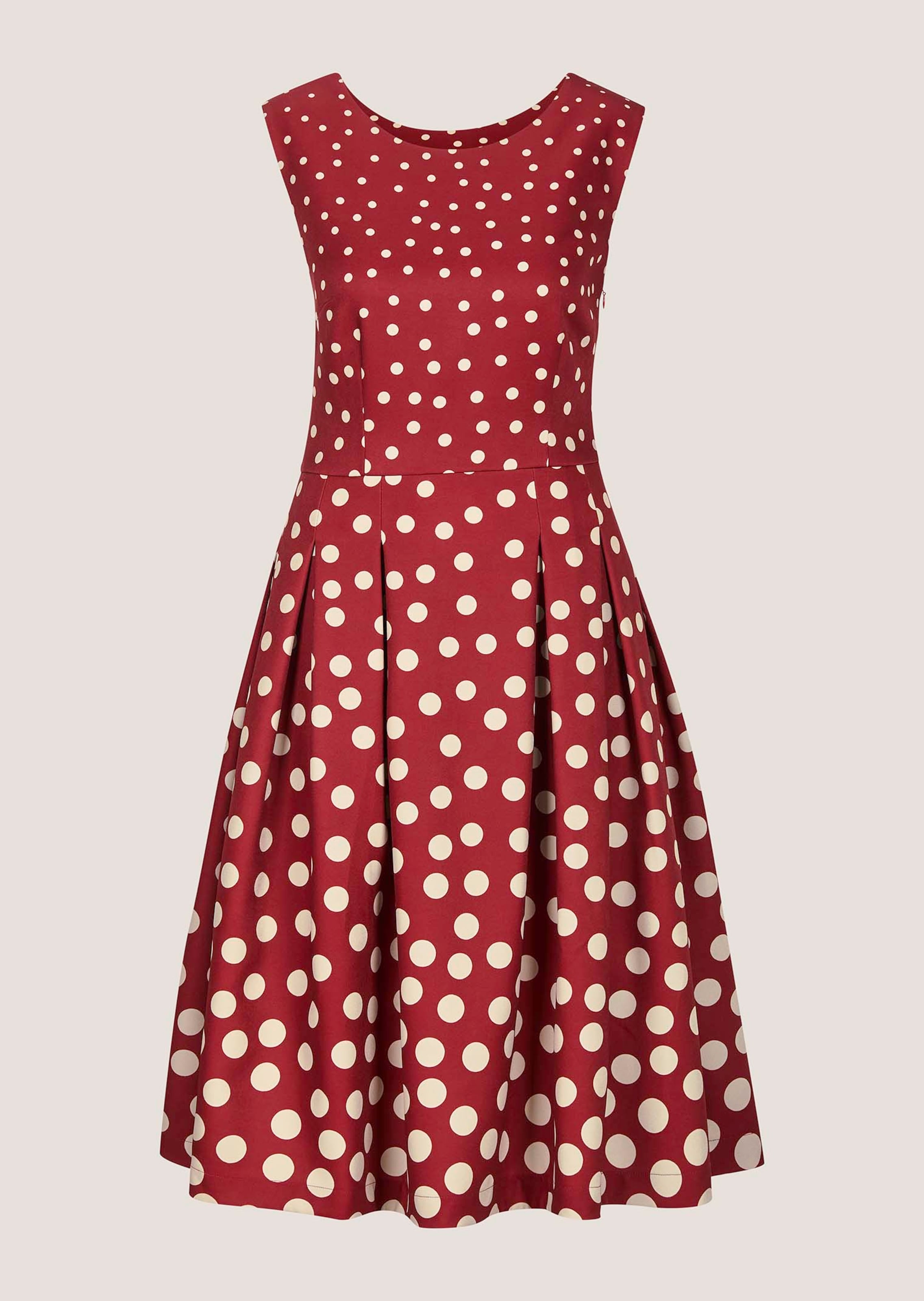 Polka dot dress in ruby red / light | MADELEINE Fashion