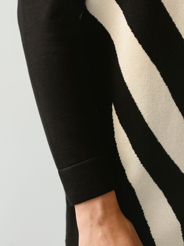 Longpullover mit Fledermausärmeln 4