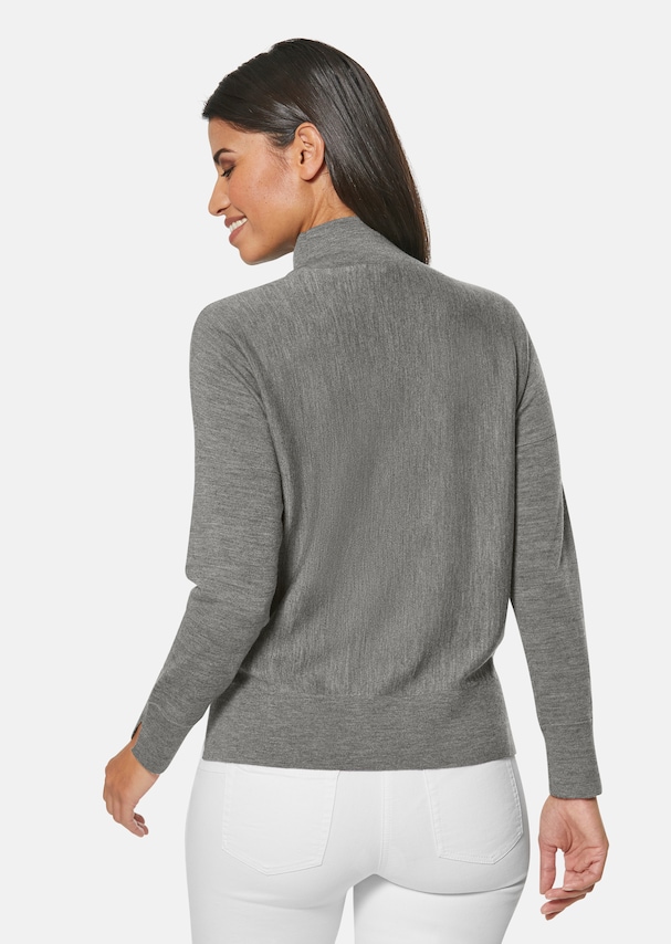 Stand-up collar jumper with long sleeves 2