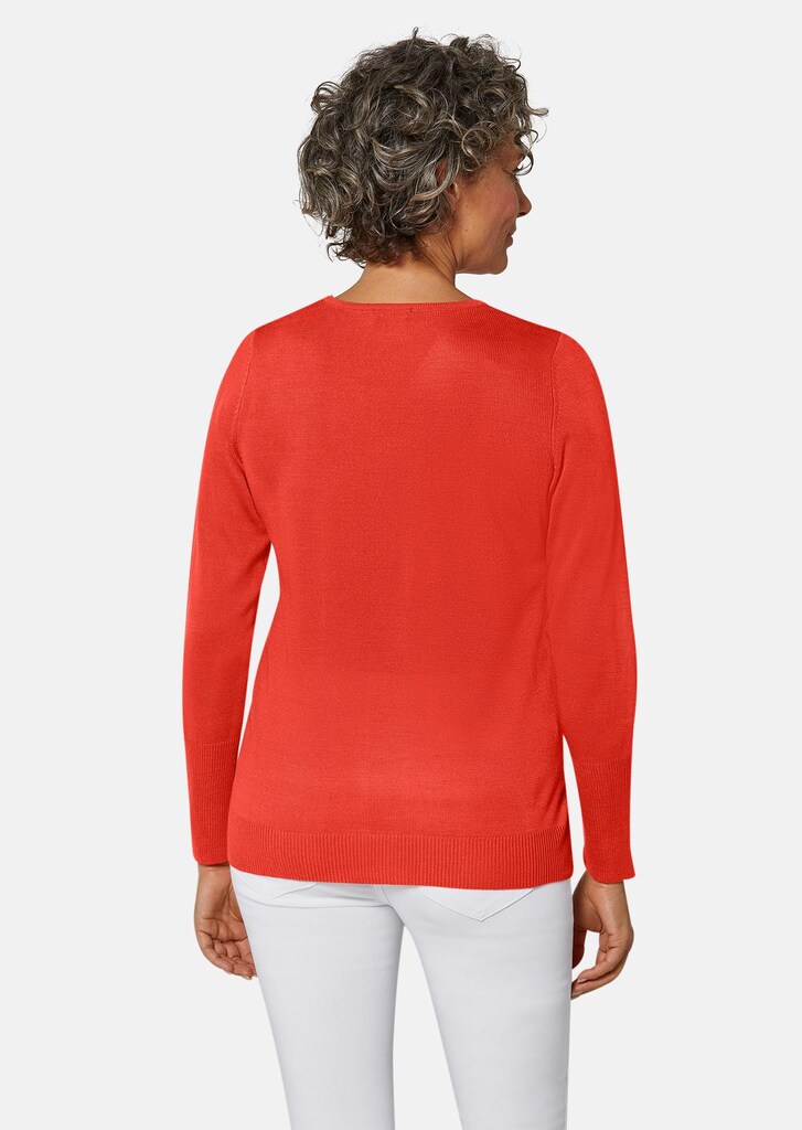 Unkomplizierter Pullover mit V-Ausschnitt