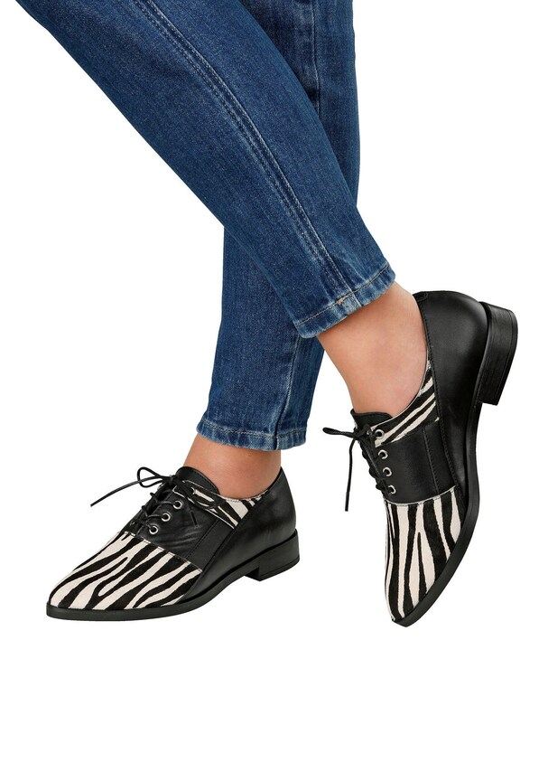 Schnürer mit spitzzulaufender Vorderkappe 7